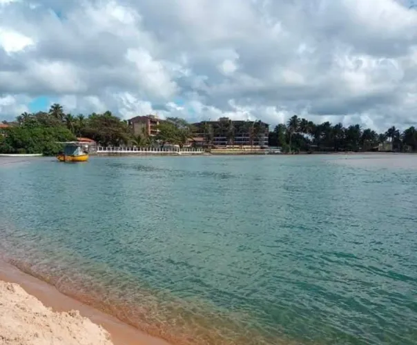 Village mobiliado praia de Buraquinho 