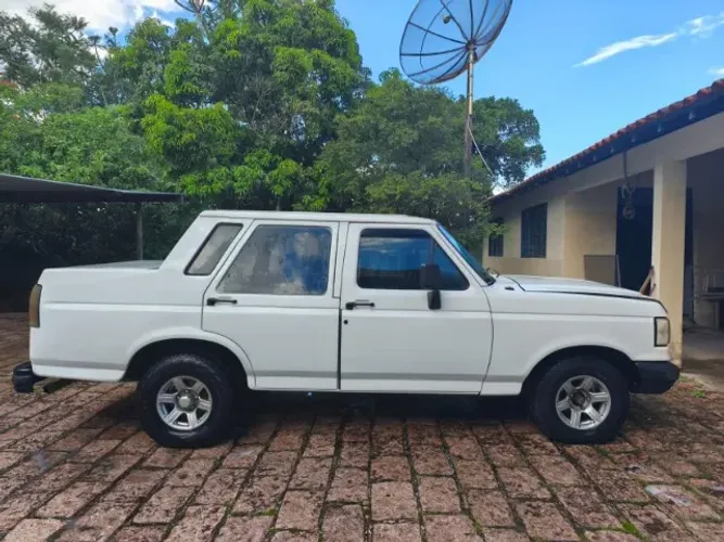 Ford F-1000 Super Diesel / Super Diesel Turbo 1993