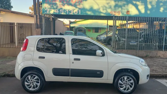 Fiat Uno Vivace/rua 1.0 EVO Fire Flex 8V 5P 2013