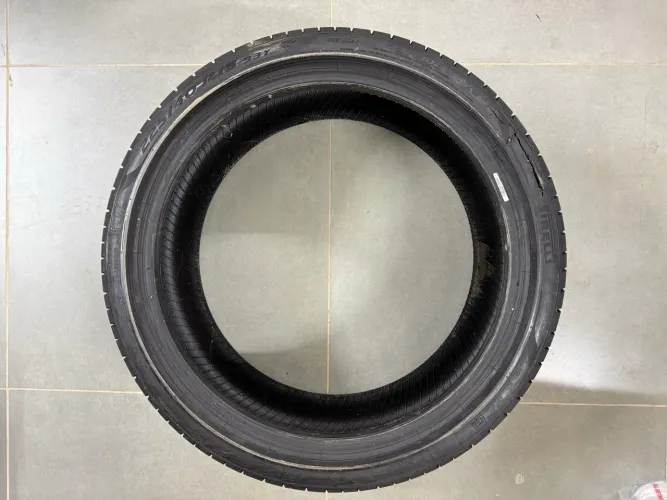 Pneu 225/40 R19 Pirelli P Zero Runflat 93Y