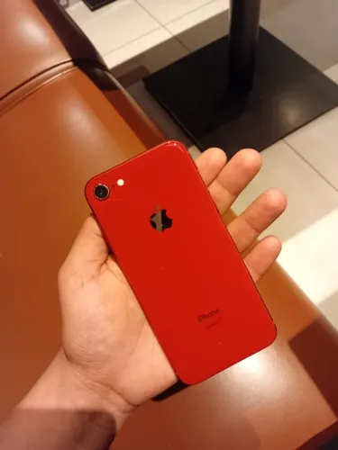 IPHONE 8 