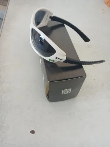 Vendo óculos SPY 40 ORIGINAL novo na caixa .
