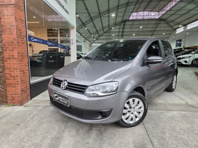 Volkswagen Fox 1.6 MI Total Flex 8V 5P 2013