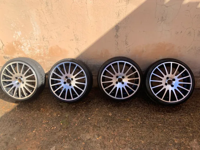 Rodas aro 17 com pneu novos
