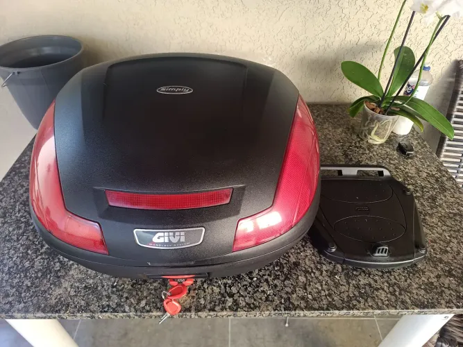 Baú Givi 46 litros
