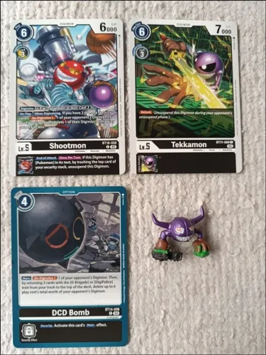 Colecionável Digimon Giromon + 3 Cards Originais Digimon: Shootmon + Tekkamon + DCD Bomb
