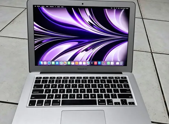 MacBook Air 13-Versão macOS Ventura 13.7.8. Leia a descrição!