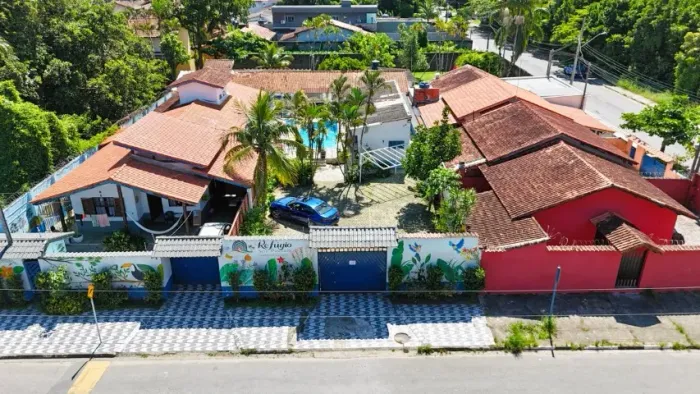 Pousada | Kitnet a 300m da praia do Indaiá para alugar