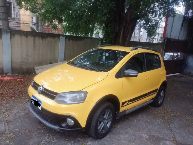 Volkswagen Crossfox 1.6 MI Total Flex 8V 5P 2012