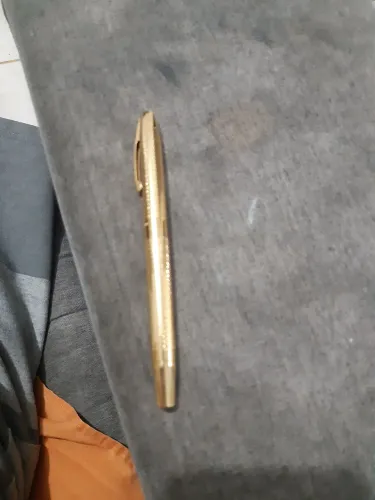 Caneta decorativa gold da marca SHEAFFER  banhada a ouro puro 23k