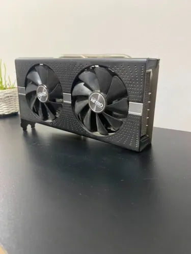 Placa de video RX 570 4GB Saphire - com defeito