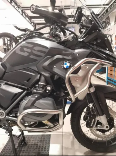 PROTETOR DE MOTOR E CARENAGEM EM INOX PARA MOTO BMW R1250GS
