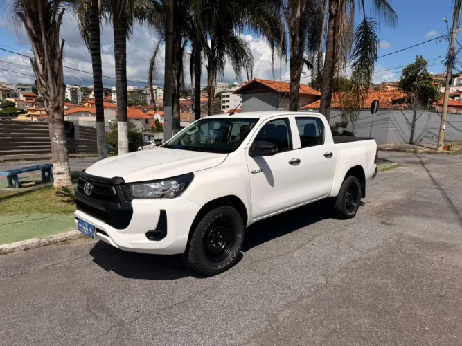 Toyota Hilux CD 4X4 2.8 Diesel Mec. 2021