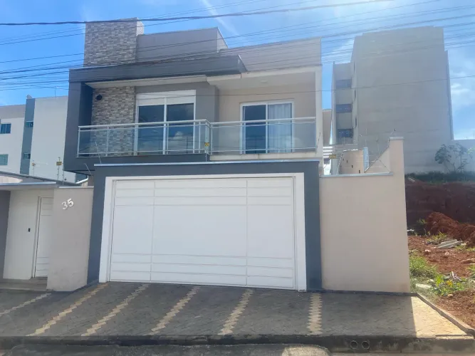 Casa Alto Padrão 233m² - Preço de Urgência (Direto Proprietário)