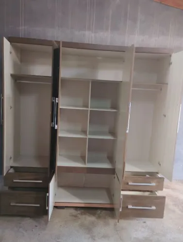 Guarda roupa USADO incluso entrega e montagem