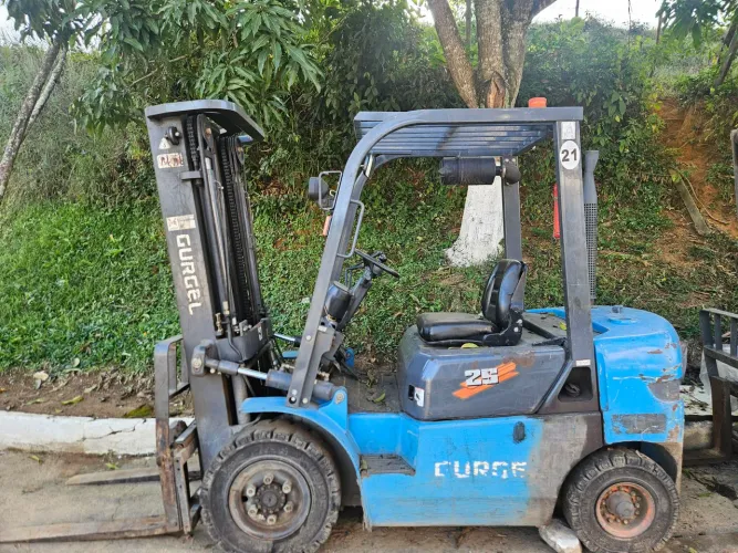 Empilhadeira a Diesel Gurgel