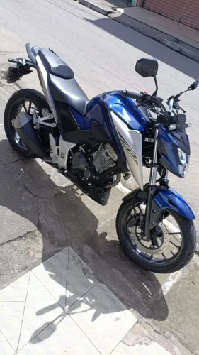 CB300F Twister - 2025/2026