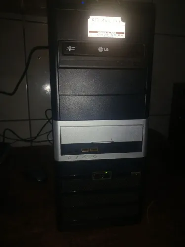 Cpu AMD Semprom 2.2ghz Memória 4gb ram Hd 250gb + DVDRW + WI-FI