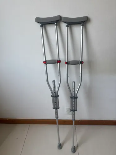 Muleta Axilar Ortopédica