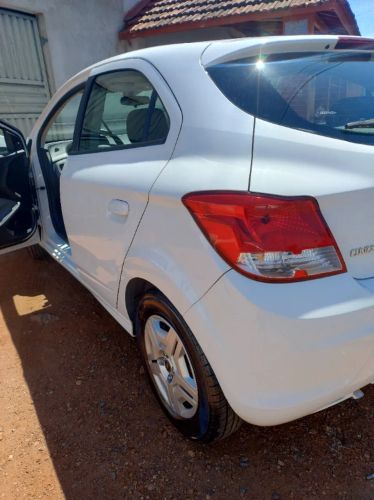 Imagem de Chevrolet Onix JOY Hatch 1.0 8V Flex Mec. 4P 2018