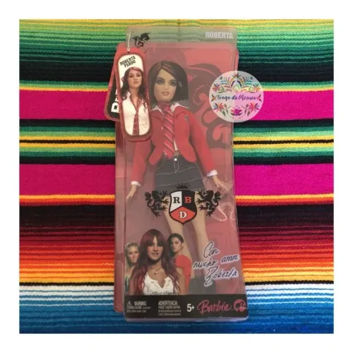 Barbie Roberta de uniforme RBD Rebelde 2007