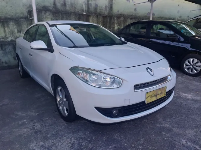 Renault Fluence Sed. Dynamique 2.0 16V Flex Aut. 2013