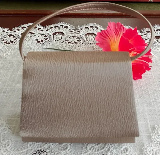 Bolsa para festa casamento/formatura cor dourada