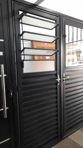 PORTAS DE ALUMÍNIO PRETO A PARTIR DE $729,00 - VENDA EXCLUSIVA