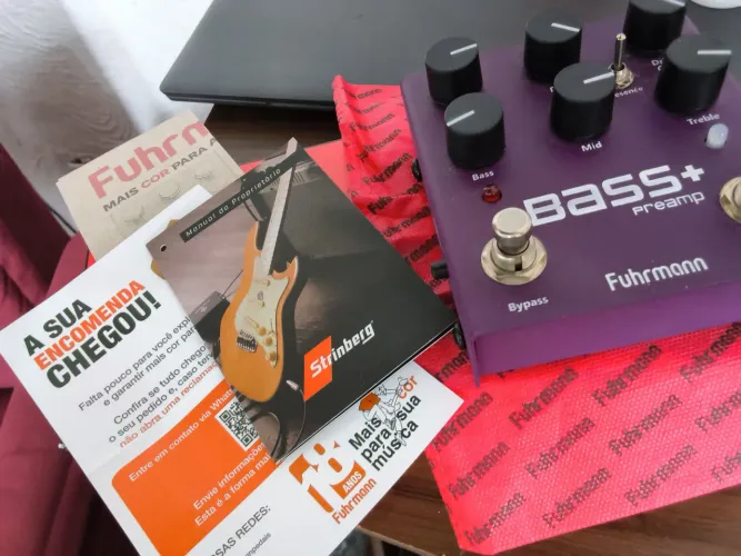 Pedal Fuhrmann roxo para contrabaixo