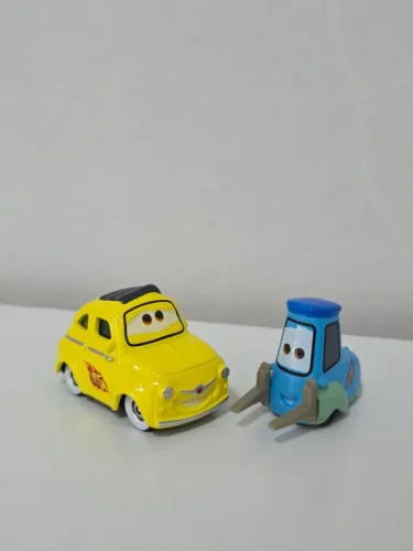 Luigi & Guido - Oficial Disney Pixar Cars