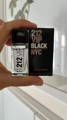 MINIATURA 212 VIP BLACK NYC CAROLINA HERRERA 8ml