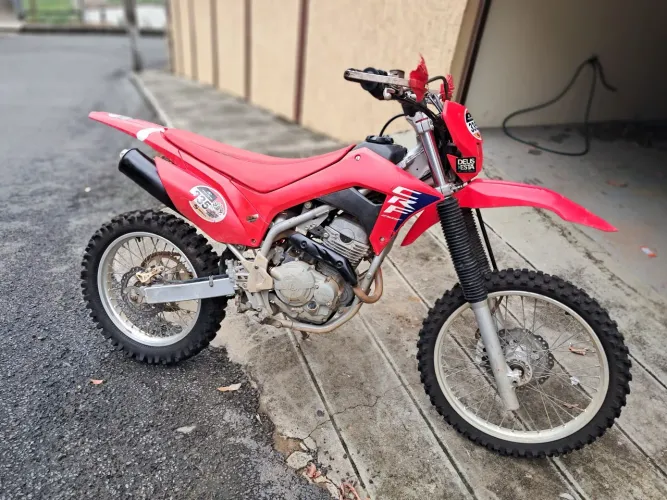 Crf 250f ÚNICO DONO 2025/2025