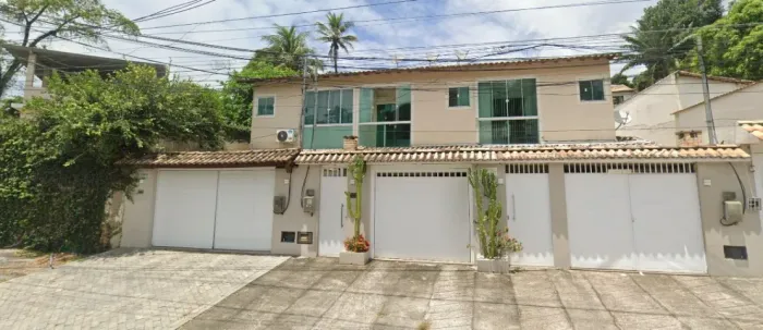 Casa de Condomínio em Jardim Primavera
