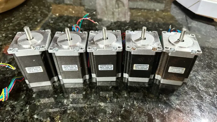 Motor de passo nema 23