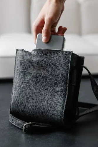 Bolsa masculina de couro tiracolo fina estilo vintage para celular