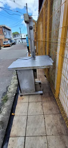 MÁQUINA DE SERRA OSSO SKYMSEN