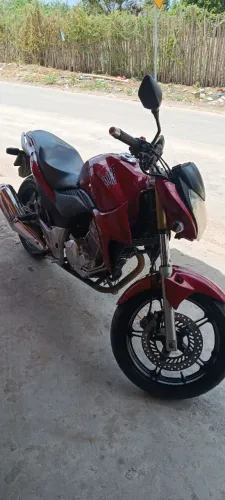 Moto bem conservada