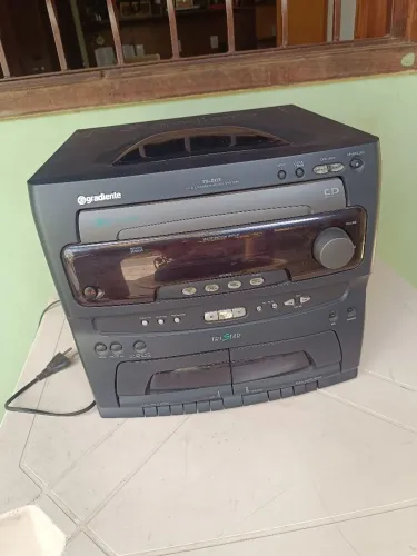 Aparelho de Som Gradiente TS-203 3 CD Changer com Toca-Fitas