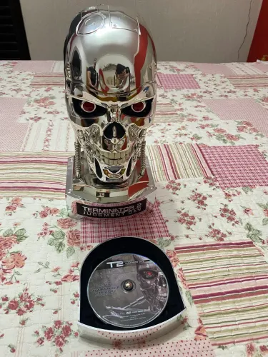 Exterminador do futuro 2 blu - ray 6 discos com cabeça T800