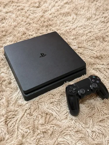 PS4 Slim 500GB + Controle Original + 3 Jogos