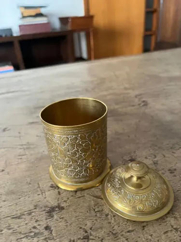 POTE COM TAMPA LATÃO