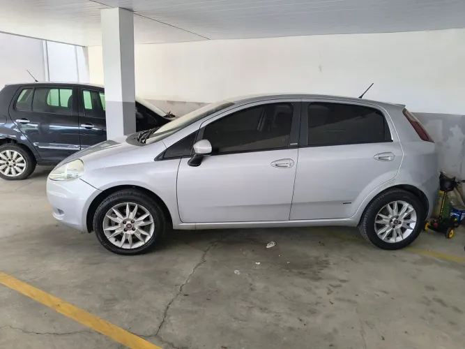 Fiat Punto Essence 1.6 Flex 16V 5P 2011