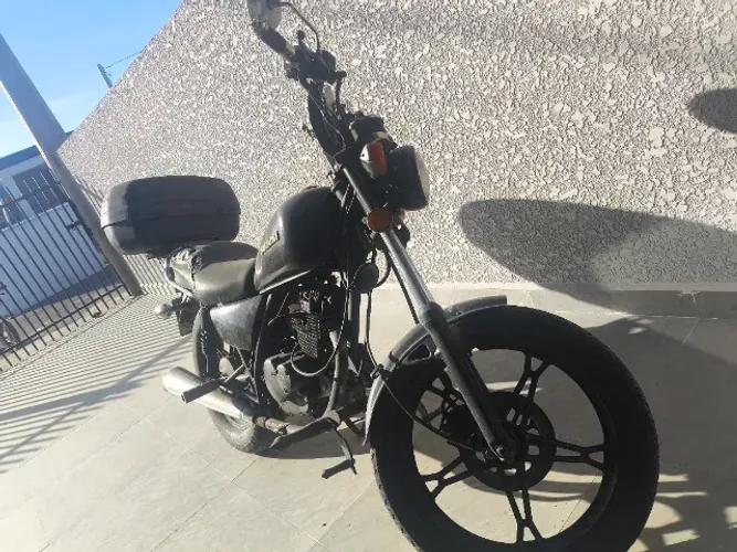 Suzuki intruder 125CC 2006