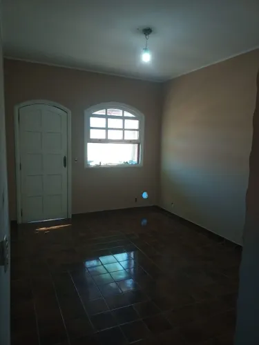 Aluguel de casa em Itapeba - Rua do Bar do João Português