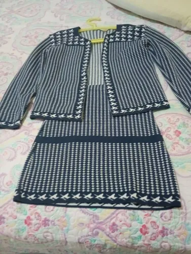 Roupa de frio quentinha , confortáve e linda.Azul marinho com branco.Veste P e M.l 