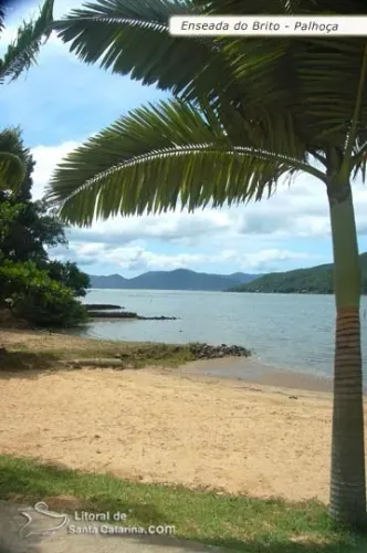 Terreno na Enseada de Brito de 204 m² apenas 129 mil, aceita veiculo como pagamento.