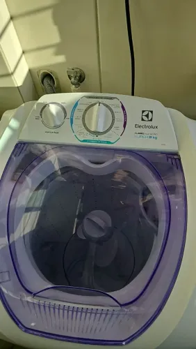 Máquina de lavar para doação