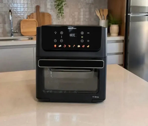 Forno Oven Britânia 11L Digital Semi Novo Estado de Novo
