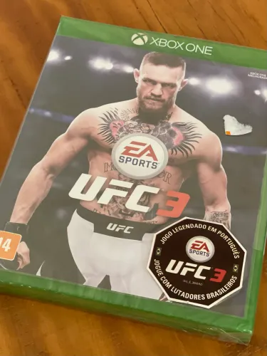 Jogo Xbox One UFC3 novo