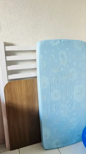 Berço com colchão